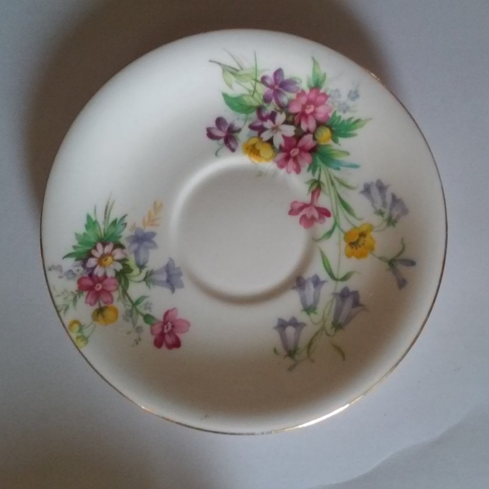 Fine Bone China Saucer by BELL 5 3/8" Across China England: Old Country Spray Th